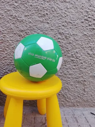 Pelota de Betis verde y blanca