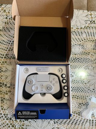 Mando Razer Wolverine V2 Pro