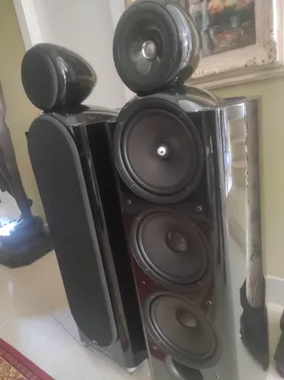 KEF 207/2 Altavoces Negros