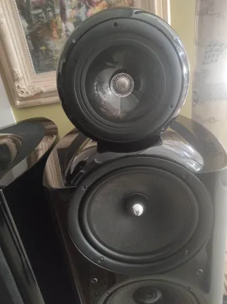KEF 207/2 Altavoces Negros