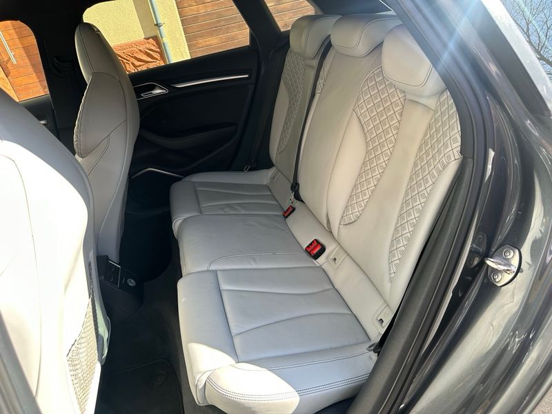 Audi RS3 Sportback TFSI quattro 2020, foto 8