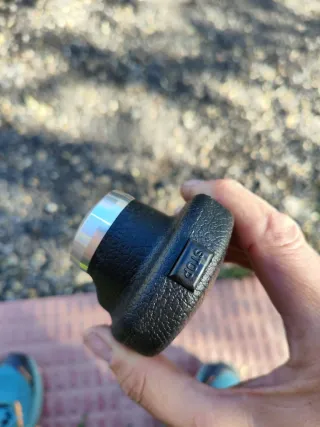 Máquina de afeitar antigua de viaje con funda