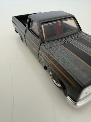 Hotwheels Chevy Silverado 1983 Modificada 1/64