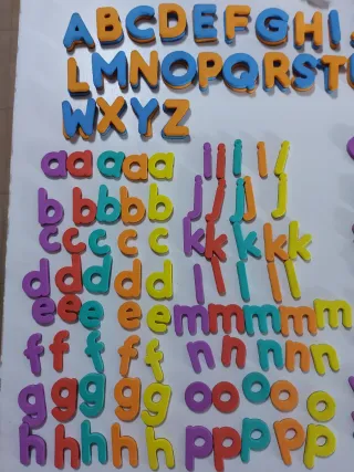 Letras imantadas de espuma