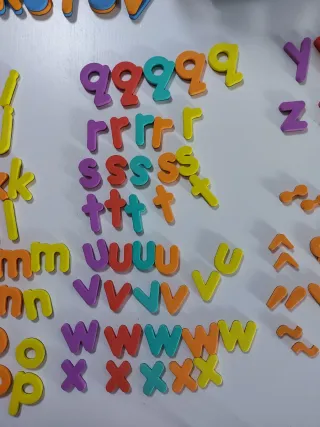 Letras imantadas de espuma