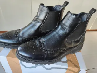 Stivali eleganti uomo neri finta pelle scarponcini