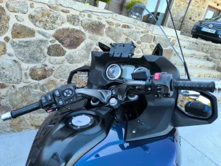 Triumph Trophy SE Azul