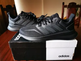 Zapatillas Adidas Talla 42 y 2/3