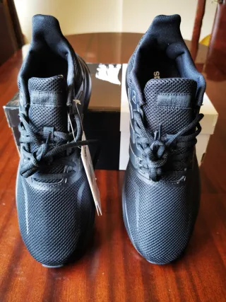 Zapatillas Adidas Talla 42 y 2/3