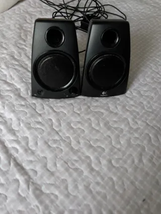 Altavoces Logitech Negros
