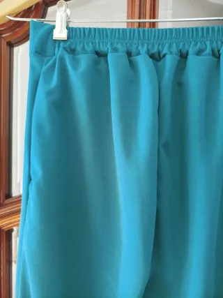 Pantalones anchos verde oliva