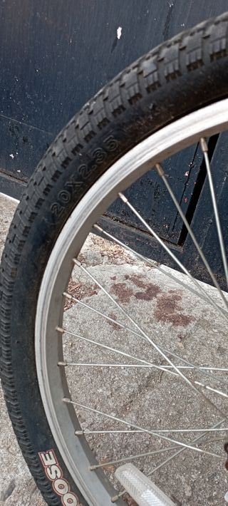 Bicicleta BMX Mongoose Roja