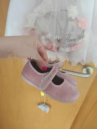 Vestido y zapatos niña boda blanco/rosa talla 2 añ