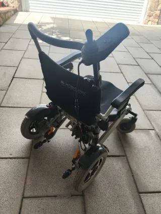 Silla de ruedas Mobiclinic Troya Plus eléctrica