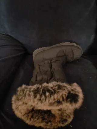 Botas de mujer negras con pelo