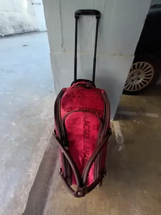 Maleta de viaje BAD&GOLF roja y marrón