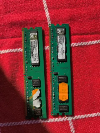 2x Kingston KVR667D2N5/1G DDR2 RAM 1GB
