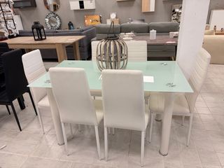 MESA DE COMEDOR NUEVA -