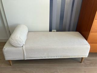 Banqueta tapizada madera beige