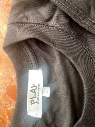 Camiseta Comme des Garçons Negra Manga Larga