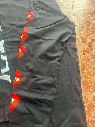 Camiseta Comme des Garçons Negra Manga Larga