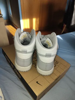 Nike Dunk High NN GS Gris/Blanco Casi Nuevas