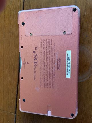 Nintendo DSi XL Rosa Metálico
