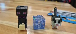 Figuras Minecraft Kinder intercambio o venta