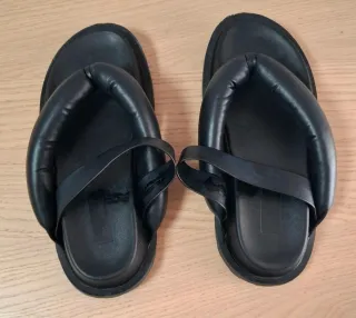 Sandalias de dedo plataforma acolchadas talla 39