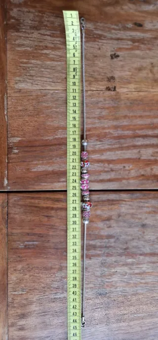 Girocollo con ciondoli e perline