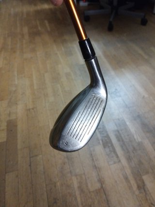 Híbrido 5 Ben Hogan 27° Aldila NVS regular flex