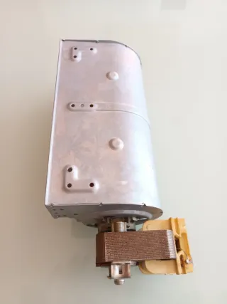 Motor tangencial horno (Zanussi) Modelo: ZOB 985 Q