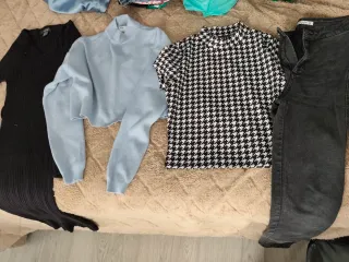 Lote Ropa Talla XS/S - Varios Colores