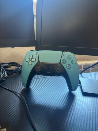 Lote Gaming: 2 Monitores, Tv, Teclado,Ratón, mando