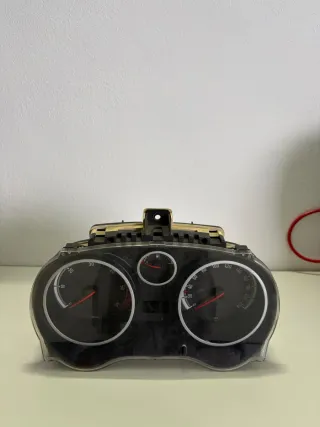 Opel corsa D 1.3 cdti Centralita,marcador y bombin