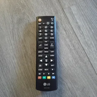 Monitor TV LG 27 con soporte pared y mando