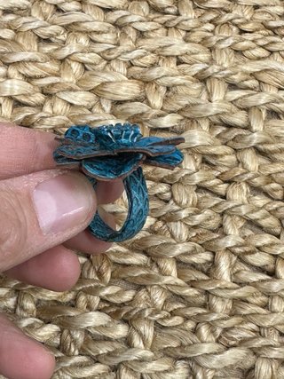 Anello vera pelle blu