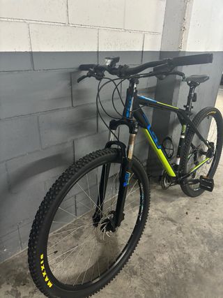 Bicicleta GT Karakoram 29 Talla L + Accesorios