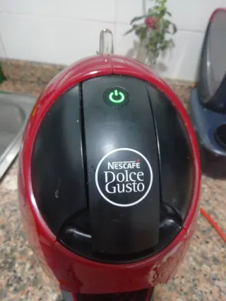Cafetera Nescafé Dolce Gusto Roja