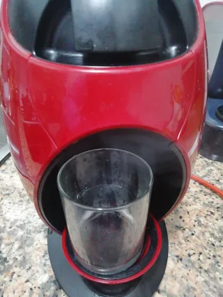 Cafetera Nescafé Dolce Gusto Roja