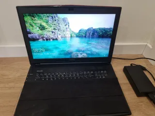 MSI GT72VR 7RE Dominator Pro Portátil