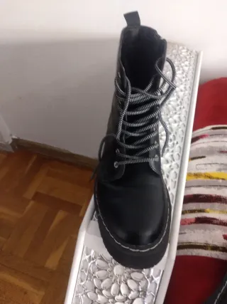 Botas de cuero negras