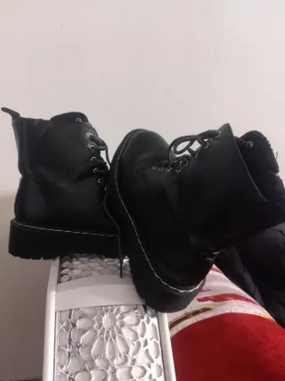 Botas de cuero negras