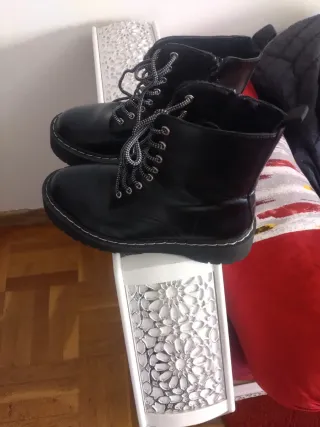 Botas de cuero negras