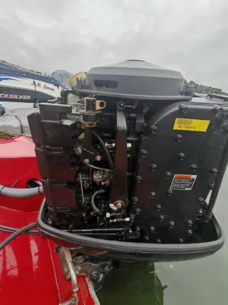 Lancha Rápida Glastron 115Cv 2T