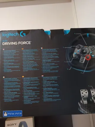 Volante Logitech con Pedales y Palanca