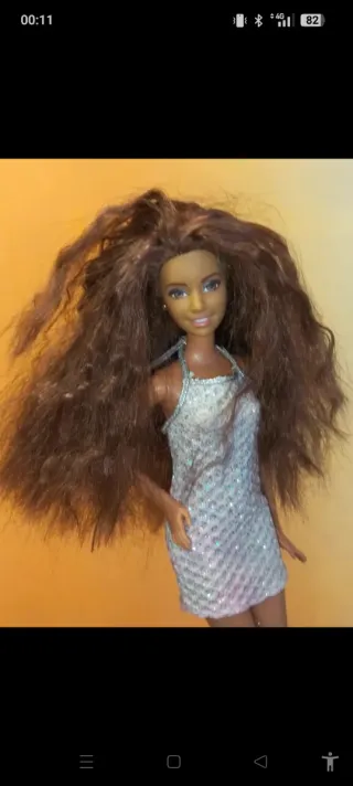 Barbie con vestito scintillante