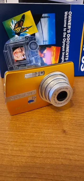 Olympus mju 700 All-Weather Cámara Digital