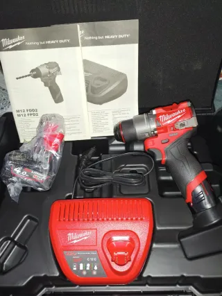 Taladro Percutor Milwaukee M12 FPD2 45 Nm