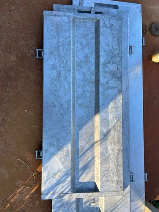 Puerta trasera remolque galvanizada